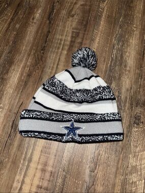 Dallas Cowboys Beanie Hat in Navy, White & Gray with Star Patch